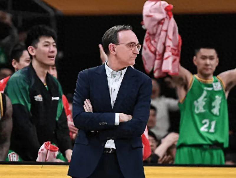 mk体育-CBA第一阶段最终排名：上海第1广厦第2，山东坐6望4，辽宁掉第11