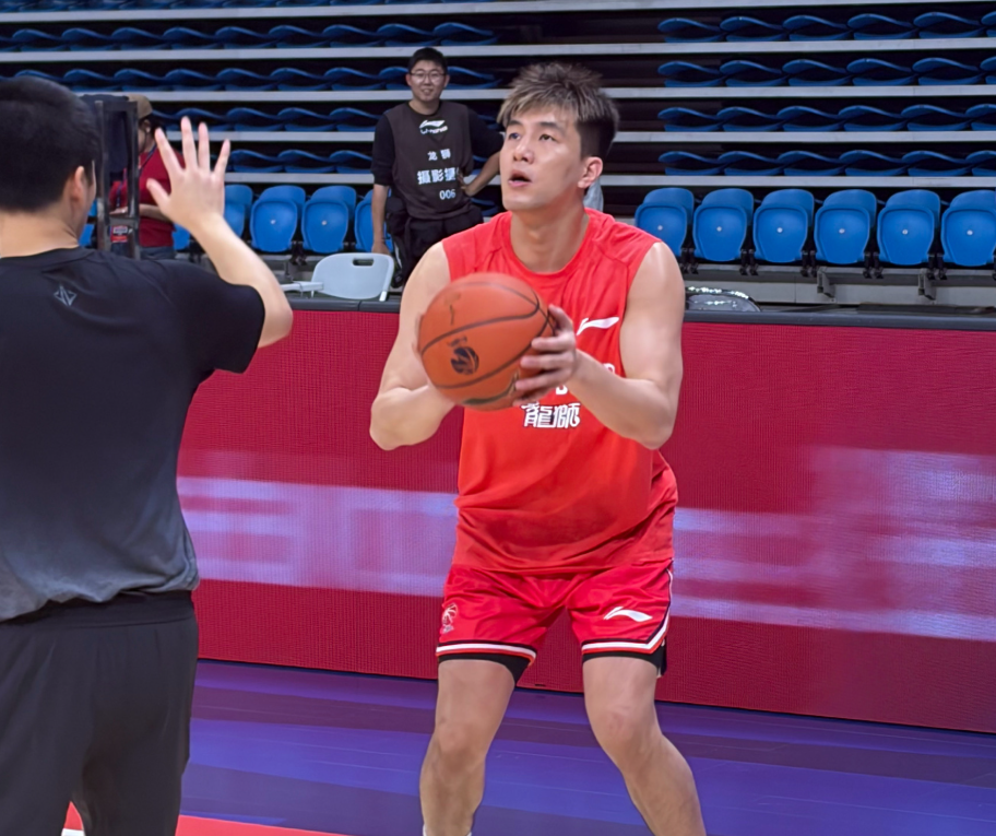 mk体育-广州山东补赛赛前！郭艾伦复出，徐昕强化中投寻求蜕变！